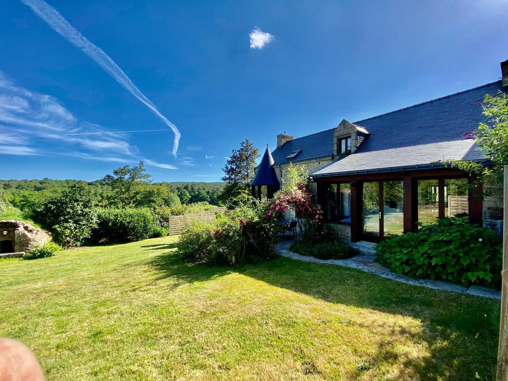 Domaine De Lann Kerhuerh Pensionat La Chapelle-Neuve  Exteriör bild