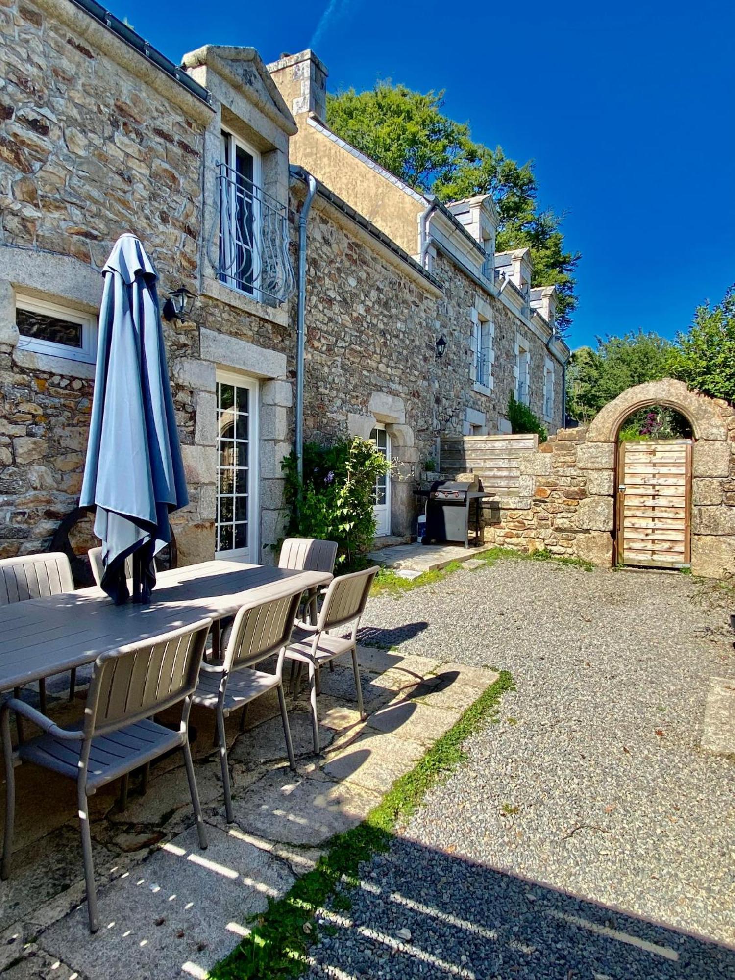 Domaine De Lann Kerhuerh Pensionat La Chapelle-Neuve  Exteriör bild